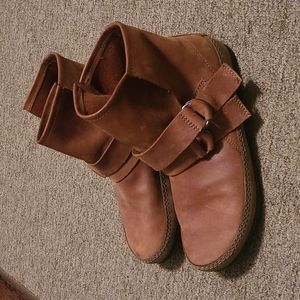 Sorel Yaquina booties size 8 brown / tan